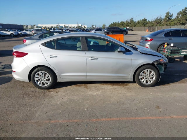 KMHD74LF0HU083109 Hyundai ELANTRA SE