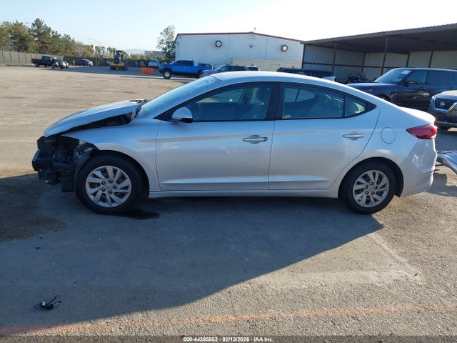 KMHD74LF0HU083109 Hyundai ELANTRA SE