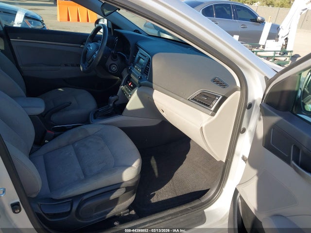 KMHD74LF0HU083109 Hyundai ELANTRA SE