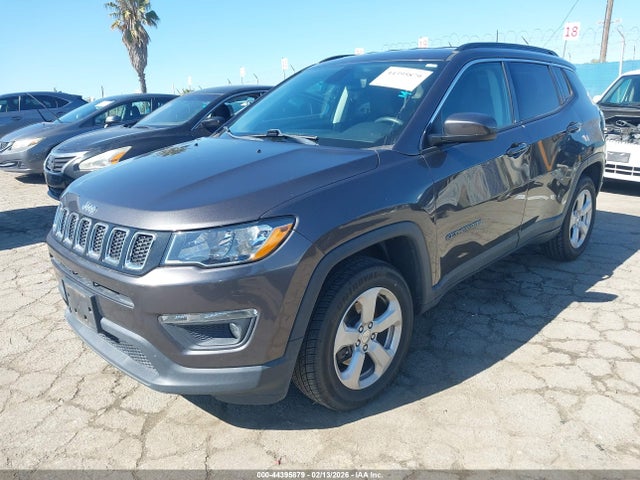 Jeep Compass Latitude 4x4 2020 3C4NJDBB9LT132609 Image 2