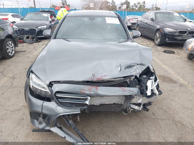 2020 Mercedes-benz C 300 მანქანა იყიდება აუქციონზე, vin: 55SWF8DB2LU327930, აუქციონის ნომერი: 44395929