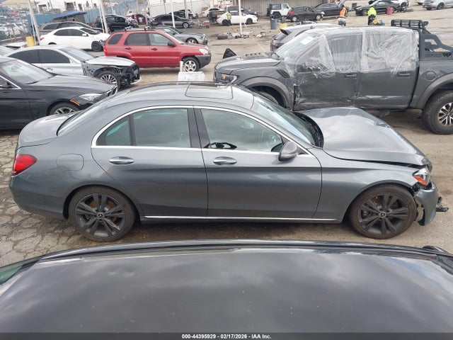 2020 Mercedes-benz C 300 მანქანა იყიდება აუქციონზე, vin: 55SWF8DB2LU327930, აუქციონის ნომერი: 44395929