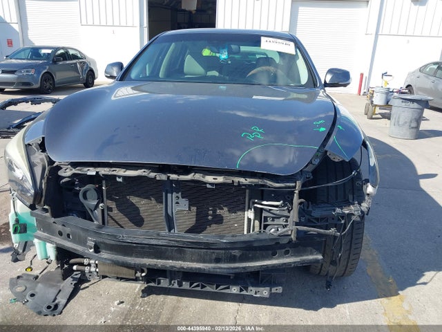 44395940 :رقم المزاد ، JN1BY1AP9JM180790 vin ، 2018 Infiniti Q70 3.7 Luxe مزاد بيع
