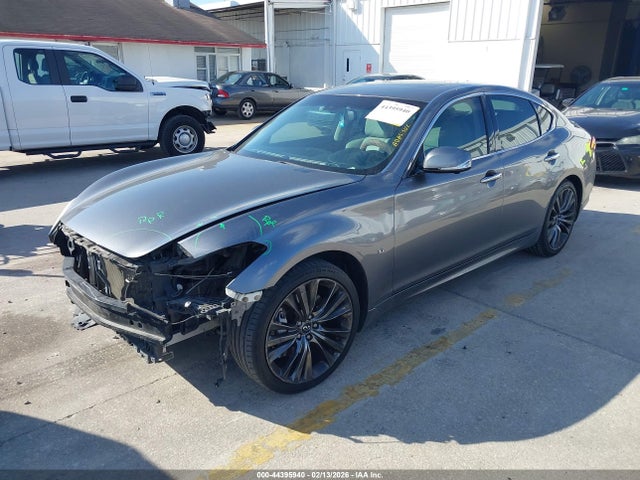 44395940 :رقم المزاد ، JN1BY1AP9JM180790 vin ، 2018 Infiniti Q70 3.7 Luxe مزاد بيع
