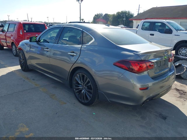 44395940 :رقم المزاد ، JN1BY1AP9JM180790 vin ، 2018 Infiniti Q70 3.7 Luxe مزاد بيع