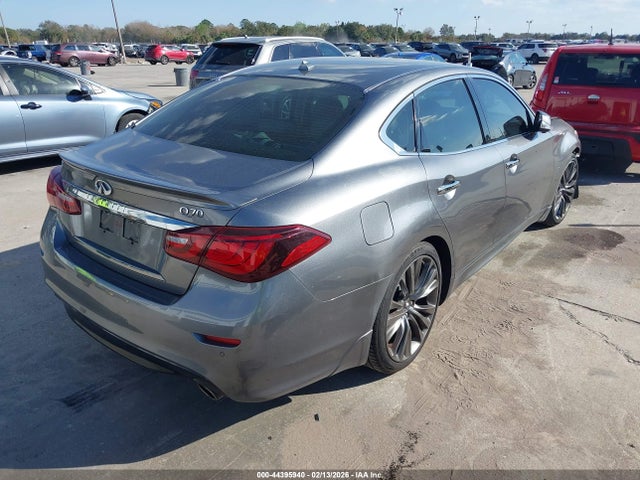44395940 :رقم المزاد ، JN1BY1AP9JM180790 vin ، 2018 Infiniti Q70 3.7 Luxe مزاد بيع