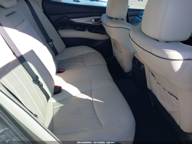 44395940 :رقم المزاد ، JN1BY1AP9JM180790 vin ، 2018 Infiniti Q70 3.7 Luxe مزاد بيع