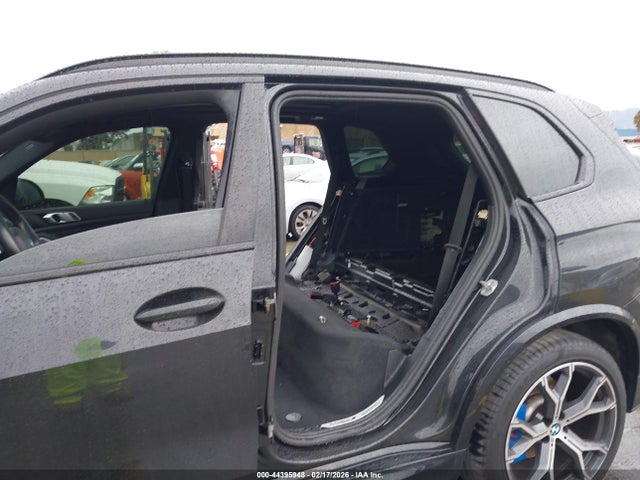 5UXCR4C0XM9H73244 BMW X5 Sdrive40i