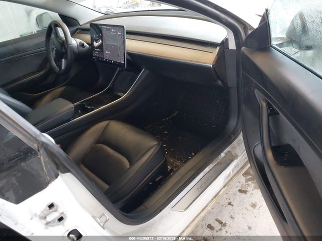 2020 TESLA MODEL 3 5YJ3E1EA3LF614309 Photo 4