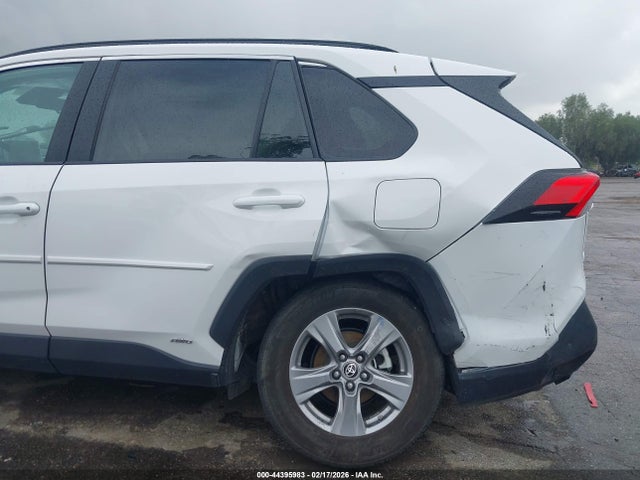 2T3MWRFV8RW223127 Toyota Rav4 Hybrid Le