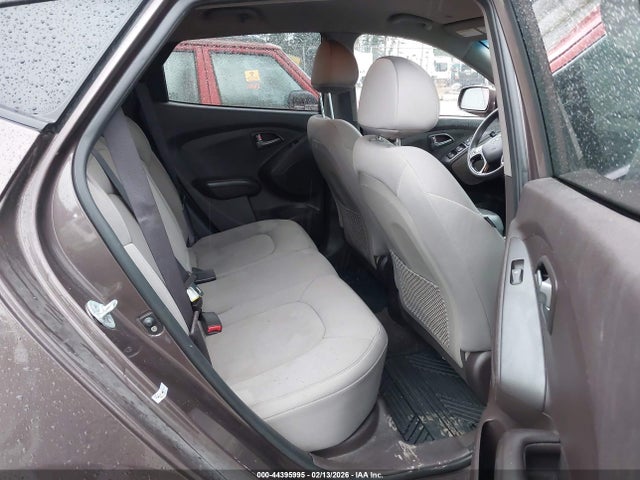 KM8JTCAF3FU002600 Hyundai TUCSON GLS