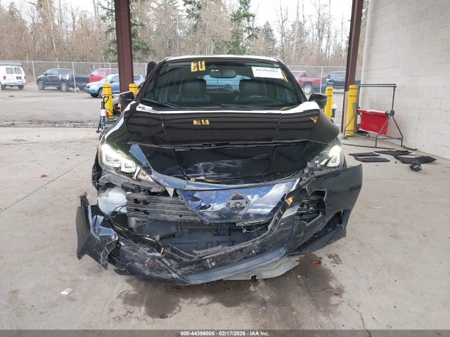 1N4AZ1CP1JC311922 Nissan Leaf Sl
