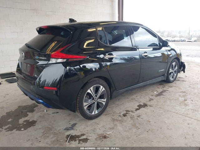1N4AZ1CP1JC311922 Nissan Leaf Sl