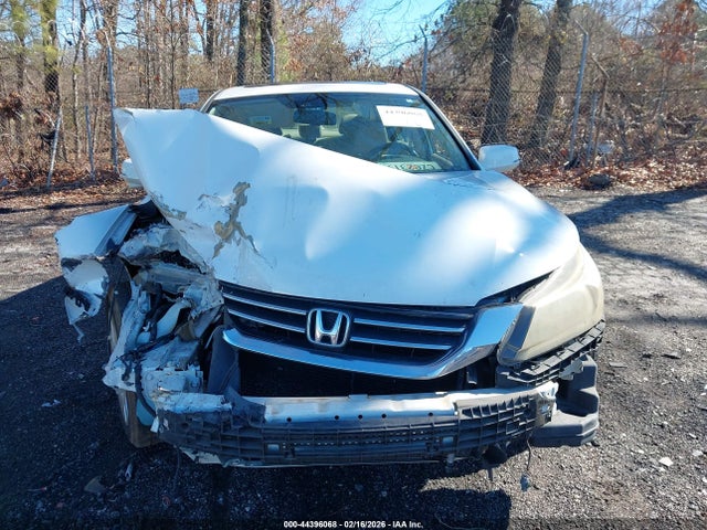 Продажа на аукционе авто 2015 Honda Accord Ex-l, vin: 1HGCR2F80FA225549, номер лота: 44396068