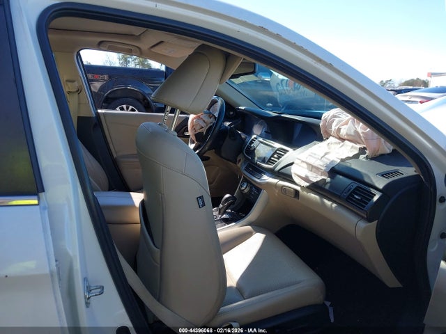 Продажа на аукционе авто 2015 Honda Accord Ex-l, vin: 1HGCR2F80FA225549, номер лота: 44396068