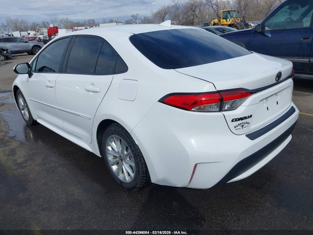 5YFVPMAE3NP300311 Toyota COROLLA LE