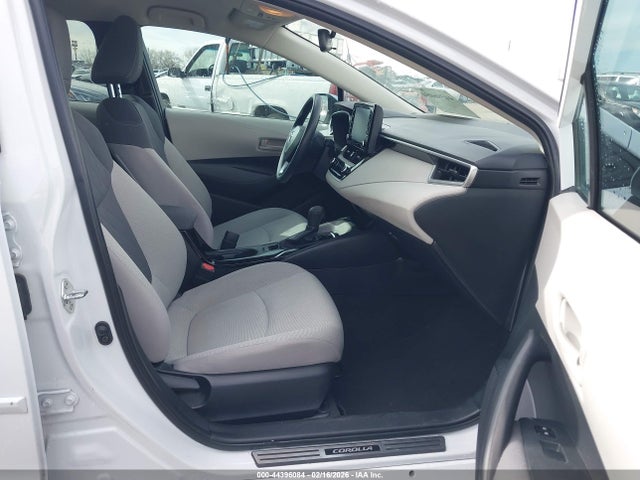 5YFVPMAE3NP300311 Toyota COROLLA LE