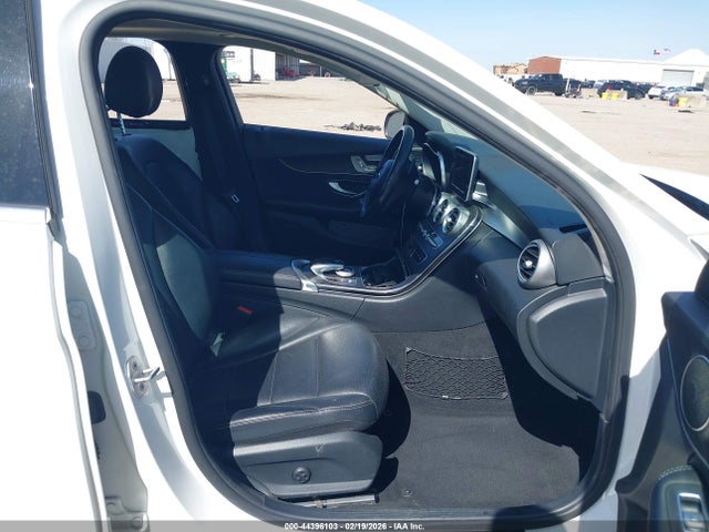 Aukcja sprzedaży 2016 Mercedes-benz C 300 4matic, vin: 55SWF4KB9GU146647, numer aukcji: 44396103