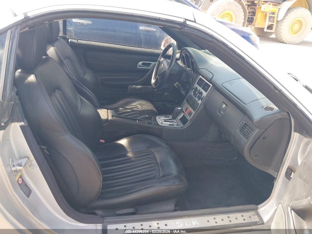 Aukcja sprzedaży 2004 Mercedes-benz Slk 230 Kompressor, vin: WDBKK49F44F296045, numer aukcji: 44396284