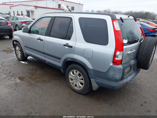 2005 HONDA CR-V SHSRD78865U301520 Photo 2