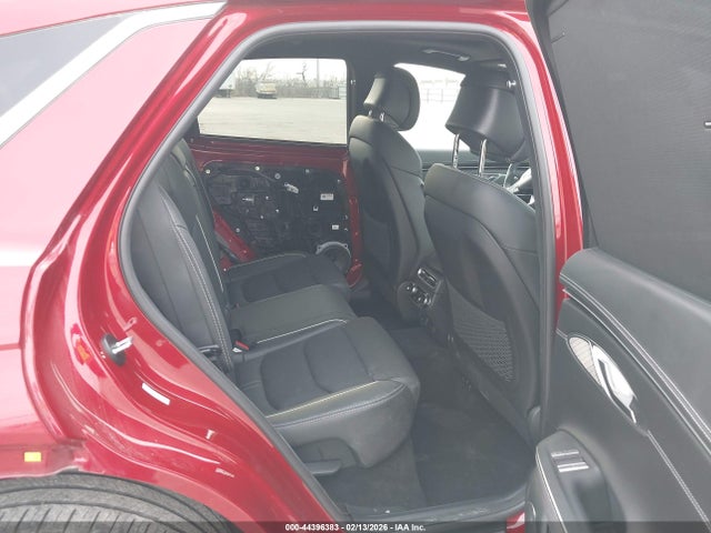 2023 GENESIS GV70 KMUMADTB3PU120586 Photo 7