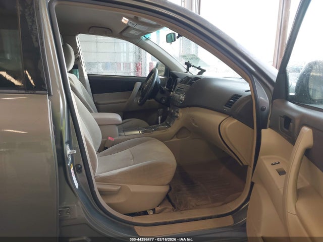 2010 TOYOTA HIGHLANDER 5TDZK3EH5AS001256 Photo 4