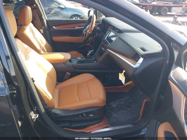 2023 CADILLAC XT5 1GYKNCR46PZ227727 Photo 4