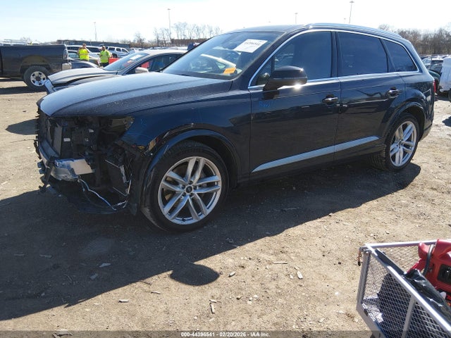 Audi Q7 3.0t Premium 2018 WA1VABF76JD016551 Image 2