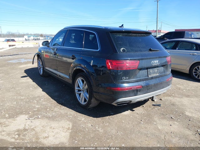 Audi Q7 3.0t Premium 2018 WA1VABF76JD016551 Image 3
