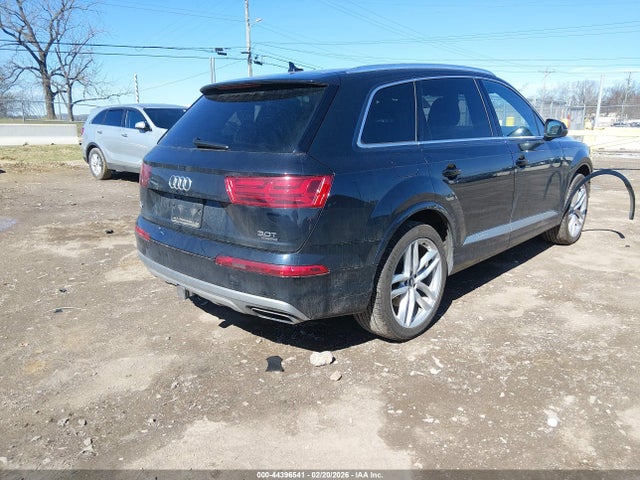 Audi Q7 3.0t Premium 2018 WA1VABF76JD016551 Image 4
