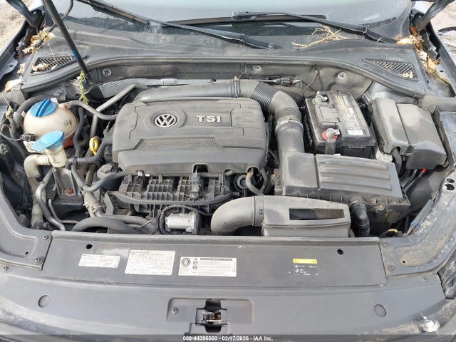 44396560 :رقم المزاد ، 1VWDT7A32HC056376 vin ، 2017 Volkswagen Passat 1.8t R-line مزاد بيع