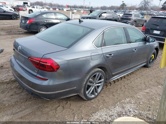 44396560 :رقم المزاد ، 1VWDT7A32HC056376 vin ، 2017 Volkswagen Passat 1.8t R-line مزاد بيع