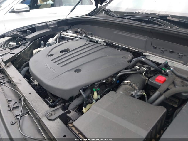 2022 VOLVO XC60 YV4L12RLXN1904567 Photo 9