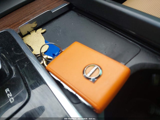 2022 VOLVO XC60 YV4L12RLXN1904567 Photo 10