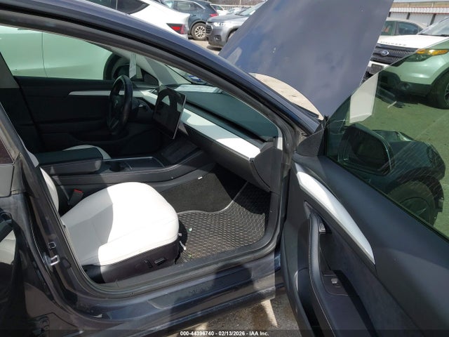 2021 TESLA MODEL 3 5YJ3E1EBXMF072037 Photo 4