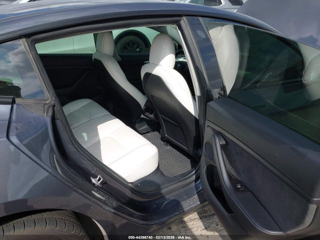 44396740 :رقم المزاد ، 5YJ3E1EBXMF072037 vin ، 2021 Tesla Model 3 Long Range Dual Motor All-wheel Drive مزاد بيع