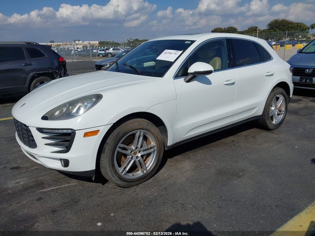 2017 PORSCHE MACAN WP1AB2A59HLB14303 Photo 1