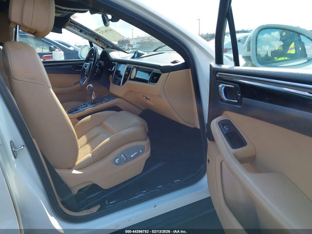 2017 PORSCHE MACAN WP1AB2A59HLB14303 Photo 4