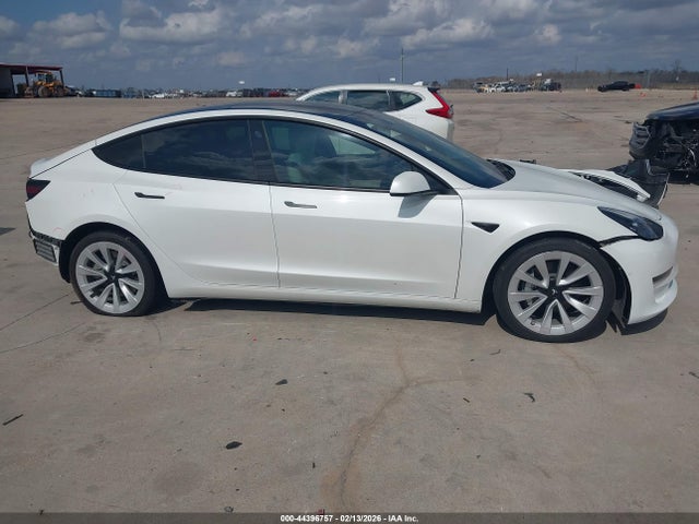 Продажа на аукционе авто 2022 Tesla Model 3 Long Range Dual Motor All-wheel Drive, vin: 5YJ3E1EB8NF128011, номер лота: 44396757