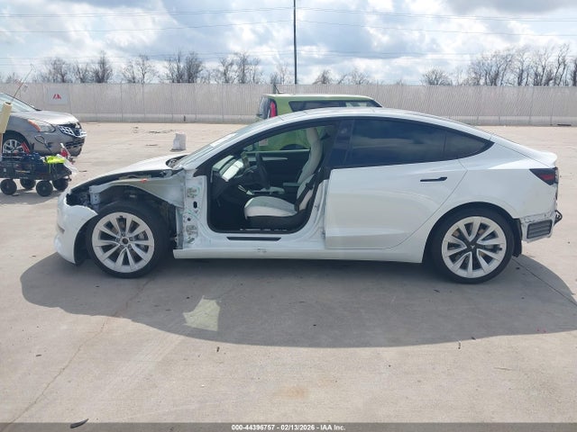 Продажа на аукционе авто 2022 Tesla Model 3 Long Range Dual Motor All-wheel Drive, vin: 5YJ3E1EB8NF128011, номер лота: 44396757