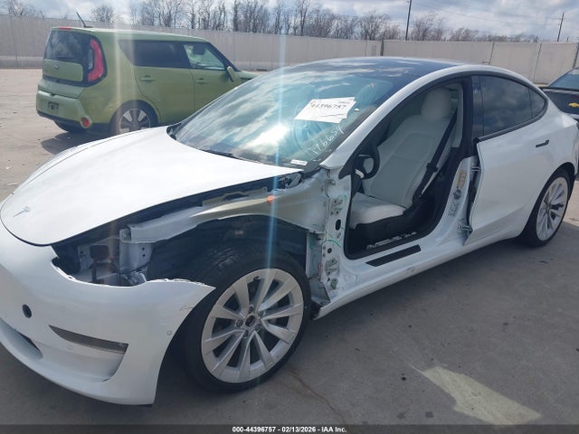 Продажа на аукционе авто 2022 Tesla Model 3 Long Range Dual Motor All-wheel Drive, vin: 5YJ3E1EB8NF128011, номер лота: 44396757