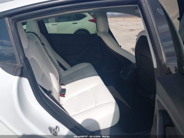 Продажа на аукционе авто 2022 Tesla Model 3 Long Range Dual Motor All-wheel Drive, vin: 5YJ3E1EB8NF128011, номер лота: 44396757