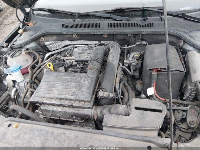 44396785 :رقم المزاد ، 3VWDB7AJ4HM259236 vin ، 2017 Volkswagen Jetta 1.4t Se مزاد بيع
