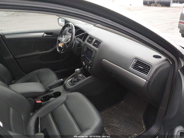 44396785 :رقم المزاد ، 3VWDB7AJ4HM259236 vin ، 2017 Volkswagen Jetta 1.4t Se مزاد بيع