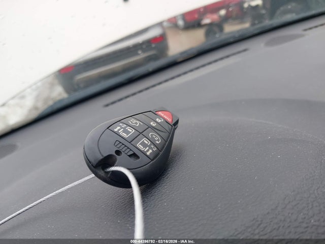 44396792 :رقم المزاد ، 2C4RC1GG0FR728861 vin ، 2015 Chrysler Town & Country Limited Platinum مزاد بيع