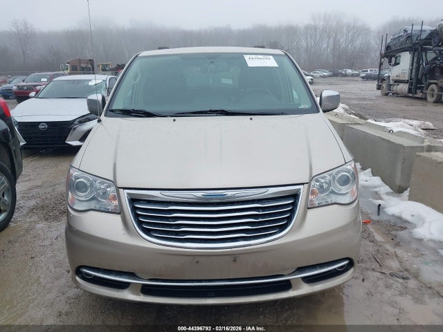 44396792 :رقم المزاد ، 2C4RC1GG0FR728861 vin ، 2015 Chrysler Town & Country Limited Platinum مزاد بيع