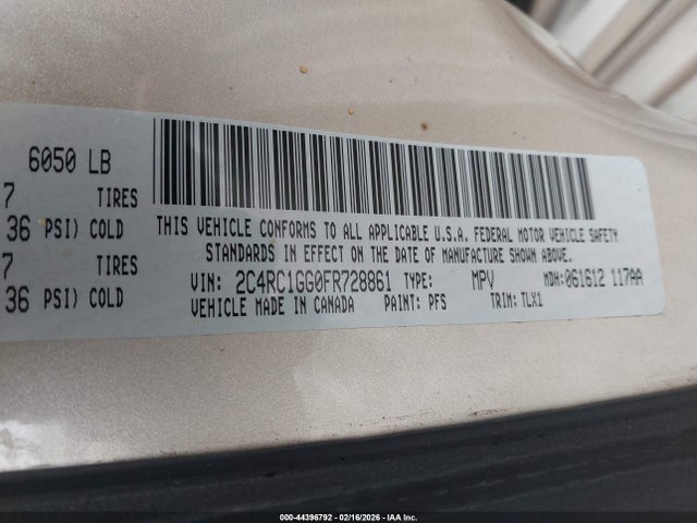44396792 :رقم المزاد ، 2C4RC1GG0FR728861 vin ، 2015 Chrysler Town & Country Limited Platinum مزاد بيع
