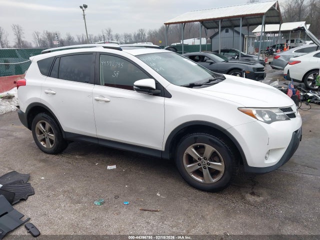 2015 Toyota Rav4 Xle მანქანა იყიდება აუქციონზე, vin: JTMRFREV8FD158473, აუქციონის ნომერი: 44396795