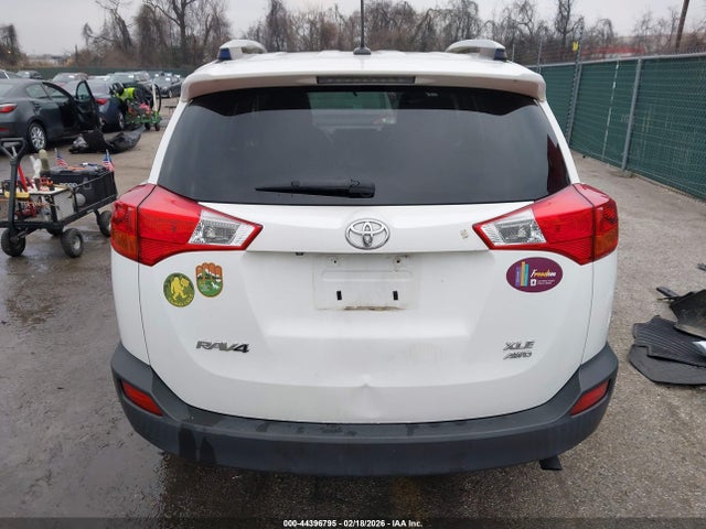 2015 Toyota Rav4 Xle მანქანა იყიდება აუქციონზე, vin: JTMRFREV8FD158473, აუქციონის ნომერი: 44396795