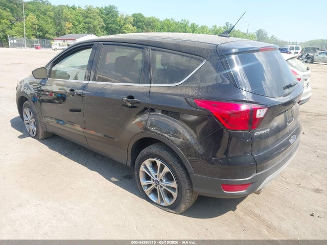 2019 Ford Escape Se მანქანა იყიდება აუქციონზე, vin: 1FMCU9GD2KUA37556, აუქციონის ნომერი: 44396819